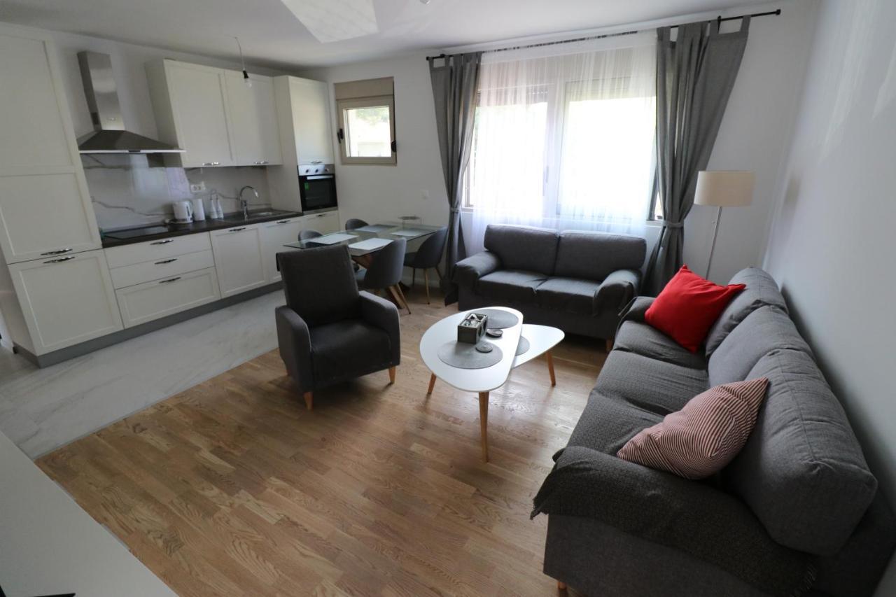 Apartment Sandrita Kotor Eksteriør billede