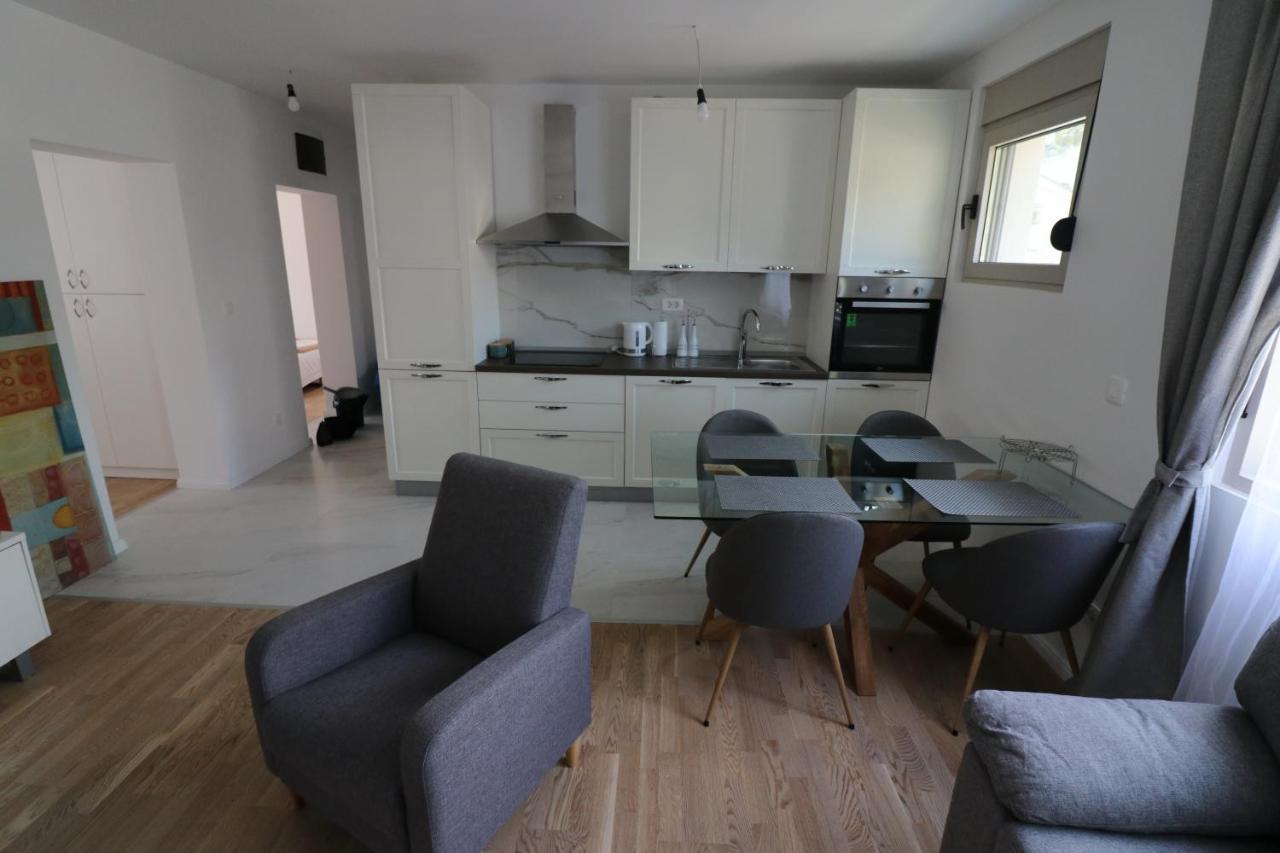 Apartment Sandrita Kotor Eksteriør billede